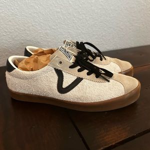 Vans Sport Low Sand Suede (Men’s Size 10.5) Excellent/Like New Condition